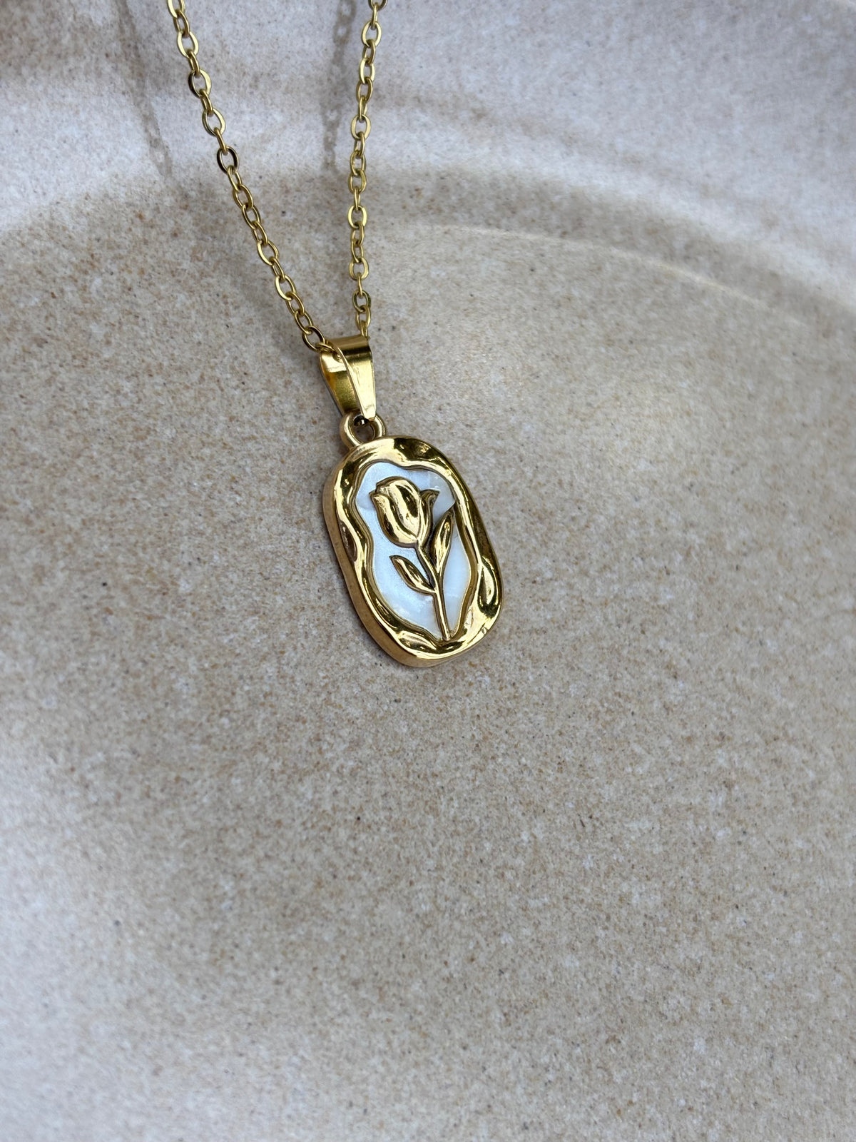 Vintage flower Necklace