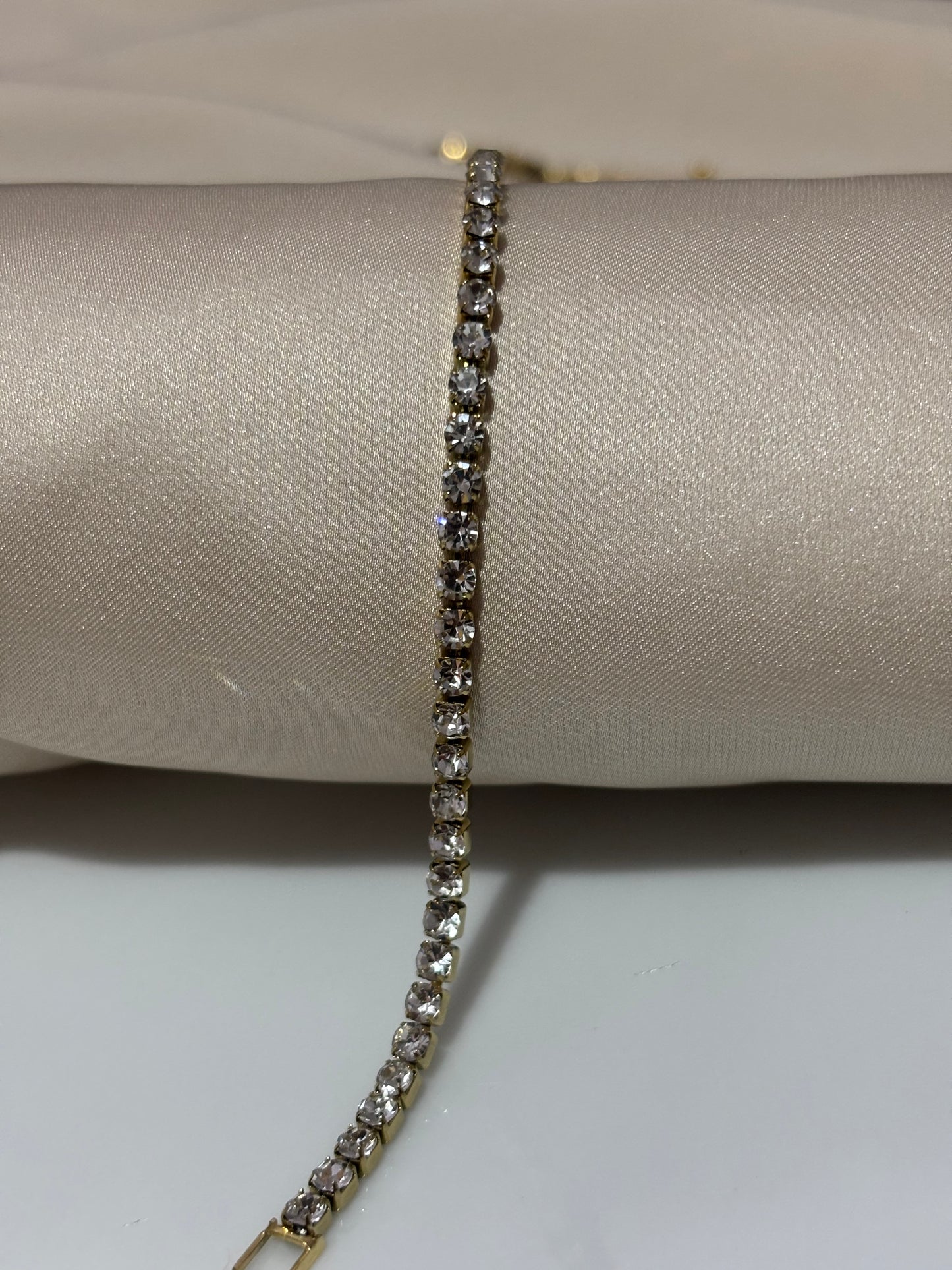 Tennis bracelet