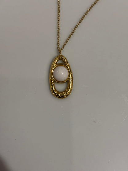 White eye necklace