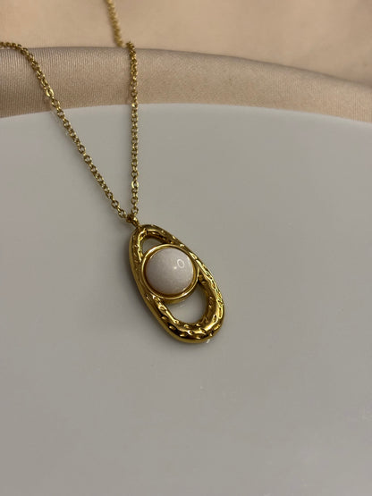White eye necklace