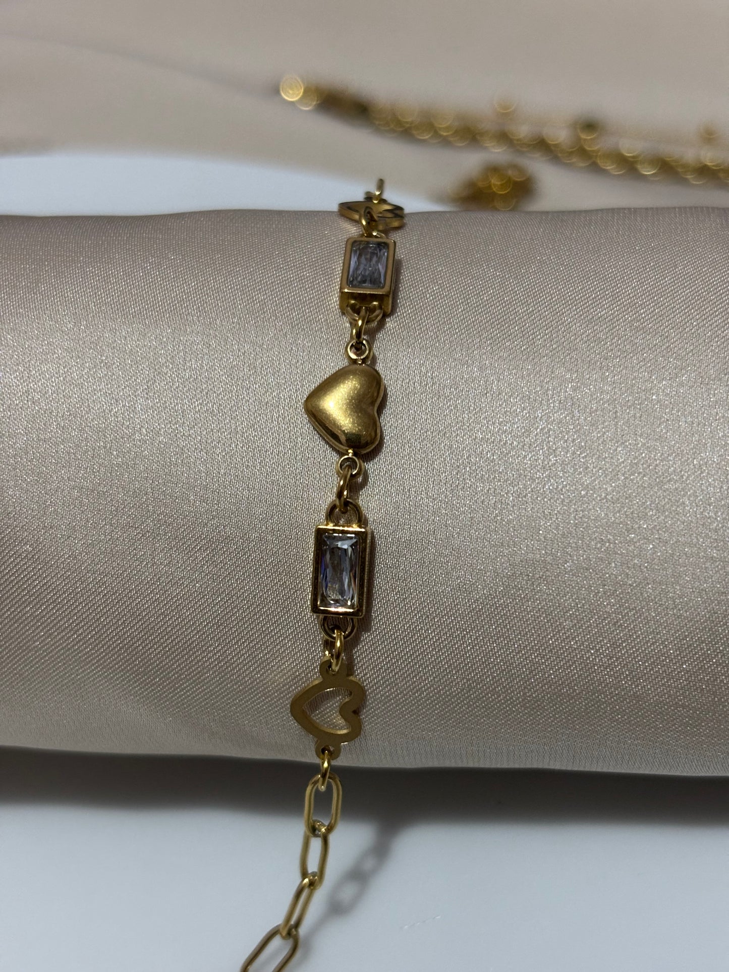 Hearts with diamonds bracelet