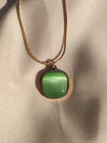 Green dimond necklace